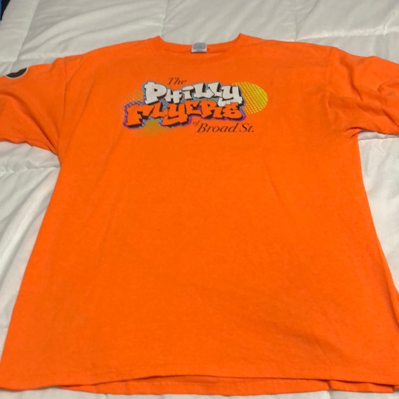 T shirt - Picture 1 of 2